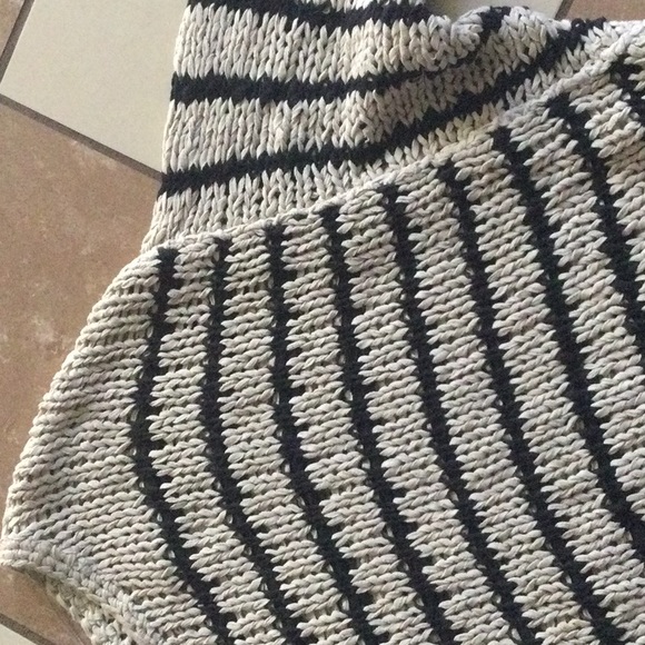 Sweater - Picture 3 of 3